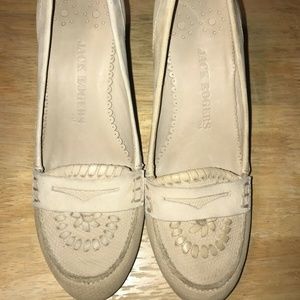 Jack Rogers 8 Beige Pinwheel Closed Toe Cream